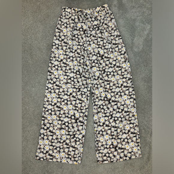 Two piece flowered outfit - Picture 3 of 4